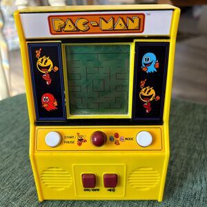 Pac-Man Hand Held Mini Arcade Style Game Bandai Namco 09521 Works Great